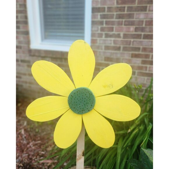Wooden Yellow Flower Yard Decor – Garden Stake or Wall Art for Fence, Porch - Picture 8 of 11